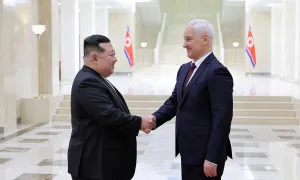 Ông Kim Jong-un: Nga có quyền tự vệ khi Ukraine phóng tên lửa tầm xa Ông Kim Jong-un: Nga có quyền tự vệ khi Ukraine phóng tên lửa tầm xa