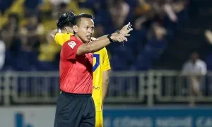 HAGL muốn tài trợ trọng tài ngoại điều hành V-League HAGL muốn tài trợ trọng tài ngoại điều hành V-League