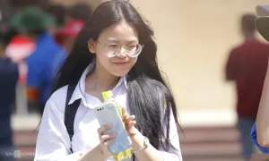 Đề thi môn Toán vòng 2 vào lớp 10 chuyên Khoa học Tự nhiên